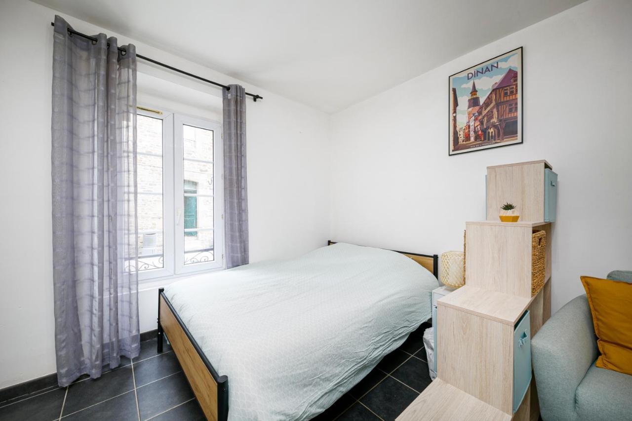 Agreable T1 Situe Au Centre Historique De Dinan Apartment Luaran gambar