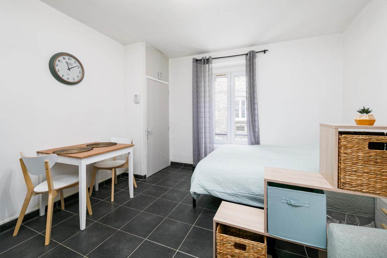 Agreable T1 Situe Au Centre Historique De Dinan Apartment Luaran gambar